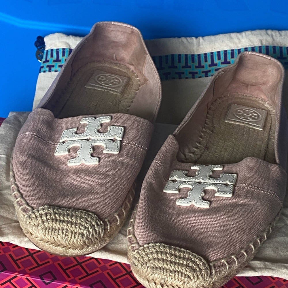 Tory Burch pink flats shoes AUTHENTIC with dust bag